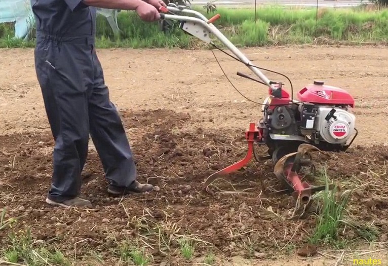 トラクターの尾輪のメリット デメリット Agricultural Machine